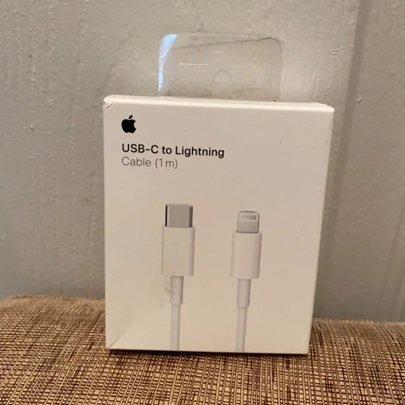 Apple USB-C-to-Lightning Charging Cable 1M,  Authentic NEW Open Box. - Picture 3 of 4